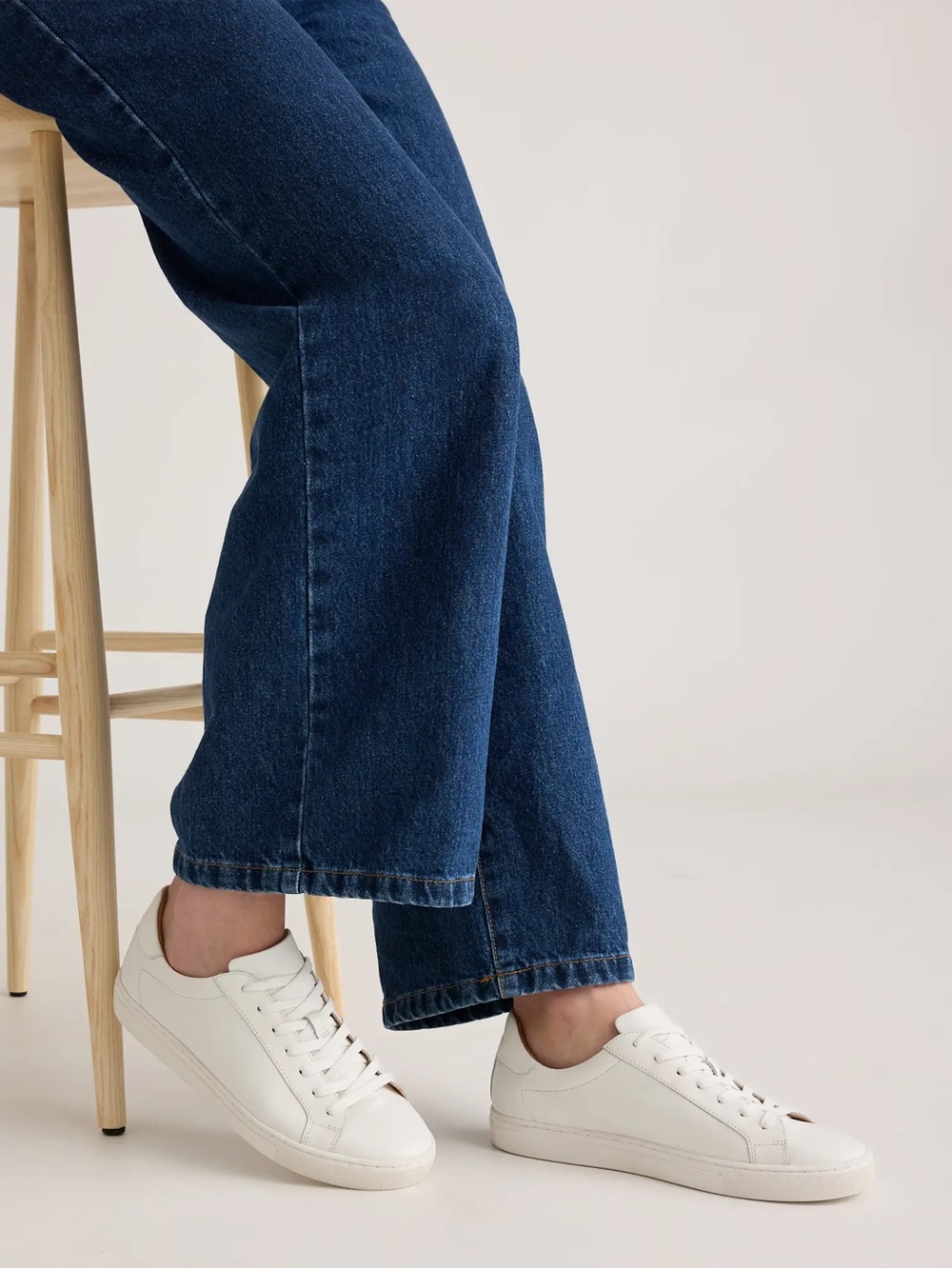 Quince 100% Leather Everyday white Sneaker
Womens 7